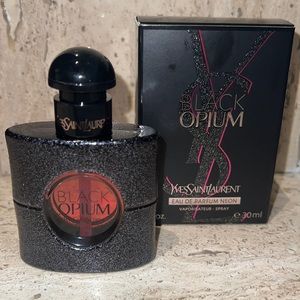 Completely full Yves Saint Laurent Black Opium